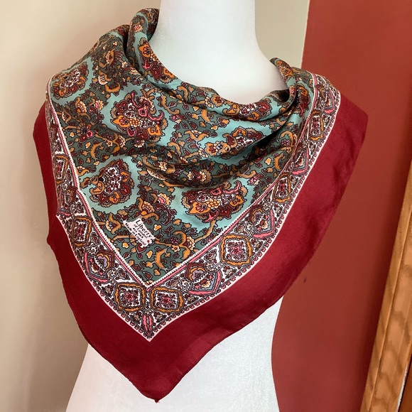Vintage Liberty of London All Silk Made in England Red Green Square Scarf 26x26 - Picture 5 of 12